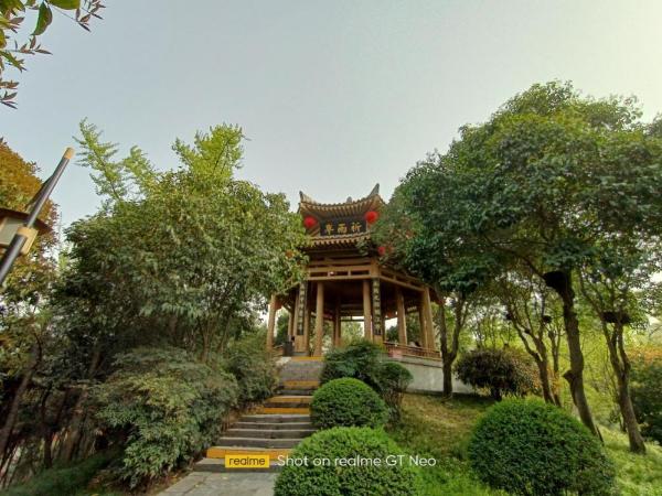 年轻人第一款不偏科的性能旗舰：realme 真我GT Neo评测