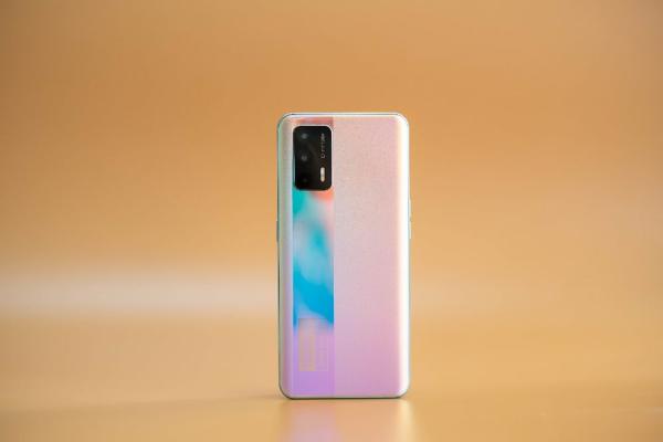 年轻人第一款不偏科的性能旗舰：realme 真我GT Neo评测