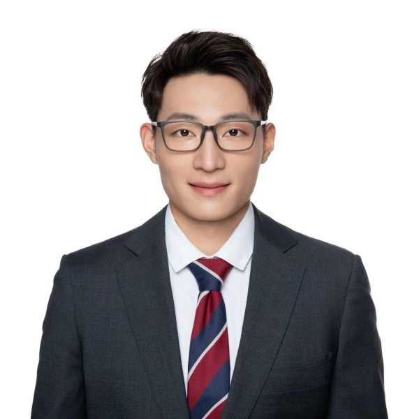 赢赢顺配资 光伏主产业链一季度续亏：负债攀升叠加需求退潮，跌价拉响现金流警报